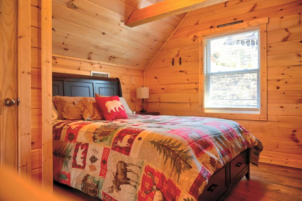 Twin Oaks Cabin Брайсон-Сити Экстерьер фото