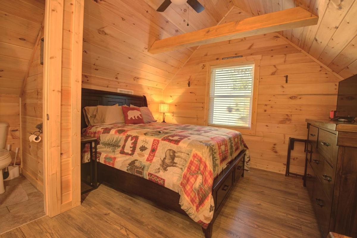 Twin Oaks Cabin Брайсон-Сити Экстерьер фото