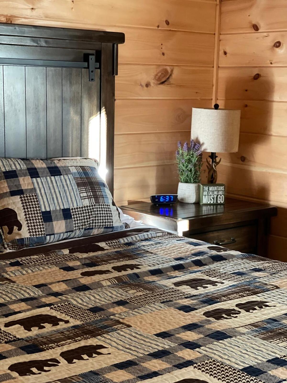 Twin Oaks Cabin Брайсон-Сити Экстерьер фото